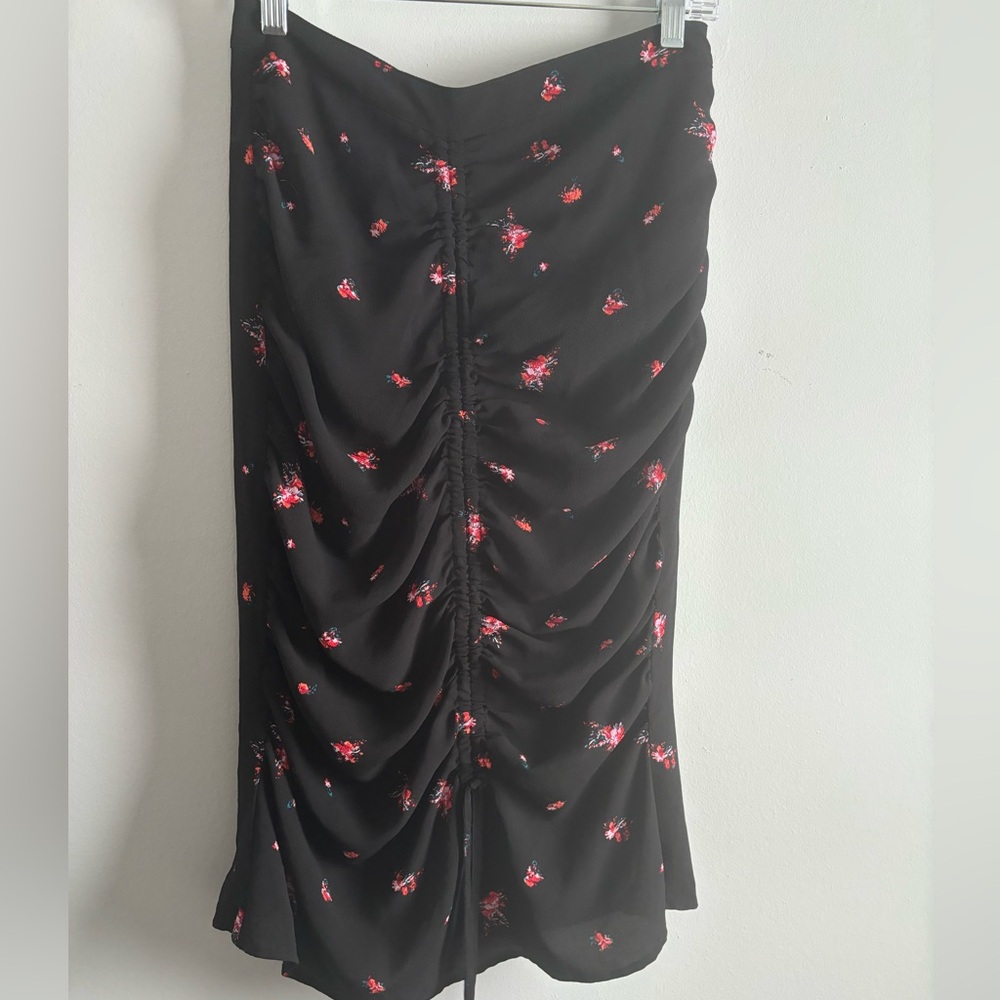 Chelsea28 mid length skirt